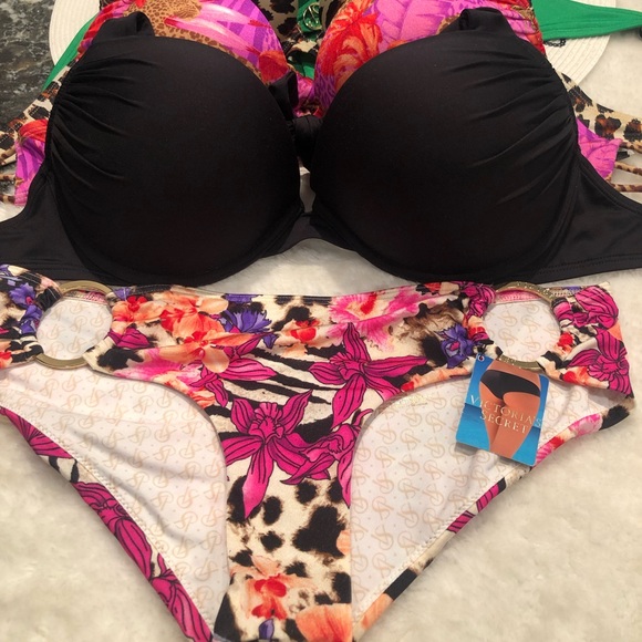 Exposure shot of all my VS bikini bombshells 34D and matching bottoms - Picture 13 of 16